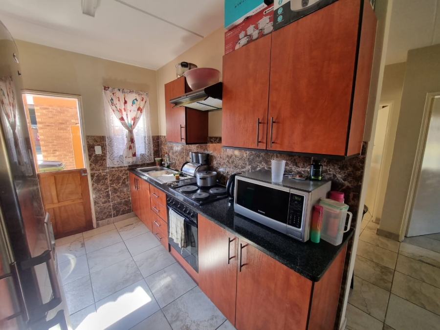 2 Bedroom Property for Sale in Waterval East North West